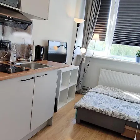 A Small Cozy Nest With Free Parking!